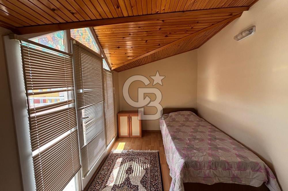 DİKİLİ ÇANDARLI MERKEZDE DENİZE YAKIN SATILIK ÇATI DUBLEKS DAİRE