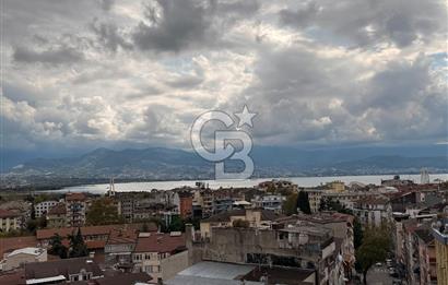 İZMİT MERKEZ CEDİT MAHALLESİ DENİZ MANZARALI 3+1 SATILIK DAİRE