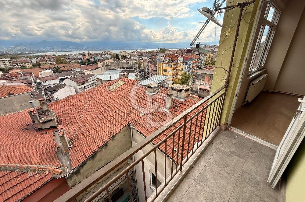 İZMİT MERKEZ CEDİT MAHALLESİ DENİZ MANZARALI 3+1 SATILIK DAİRE