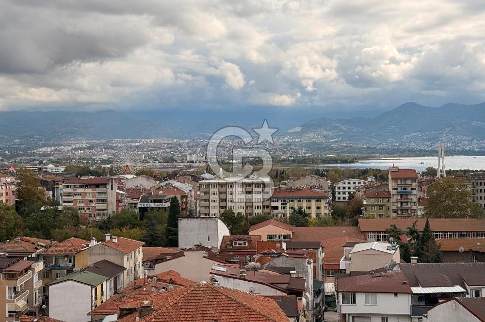 İZMİT MERKEZ CEDİT MAHALLESİ DENİZ MANZARALI 3+1 SATILIK DAİRE