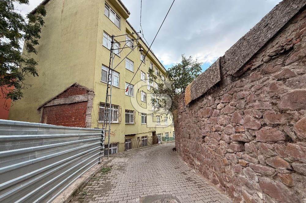 İZMİT MERKEZ CEDİT MAHALLESİ DENİZ MANZARALI 3+1 SATILIK DAİRE