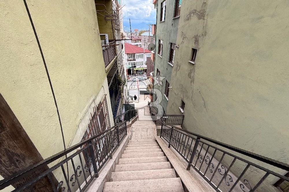 İZMİT MERKEZ CEDİT MAHALLESİ DENİZ MANZARALI 3+1 SATILIK DAİRE