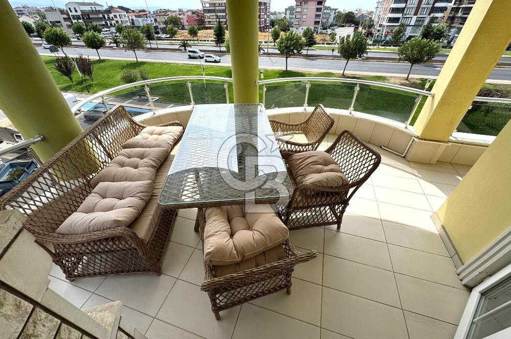 HAMİDİYE'DE MODERN TASARIMLI ÇOK ŞIK 5+1 ULTRA LÜKS DAİRE