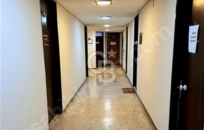 İZMİR KONAK CUMHURİYET İŞ HANI SATILIK OFİS