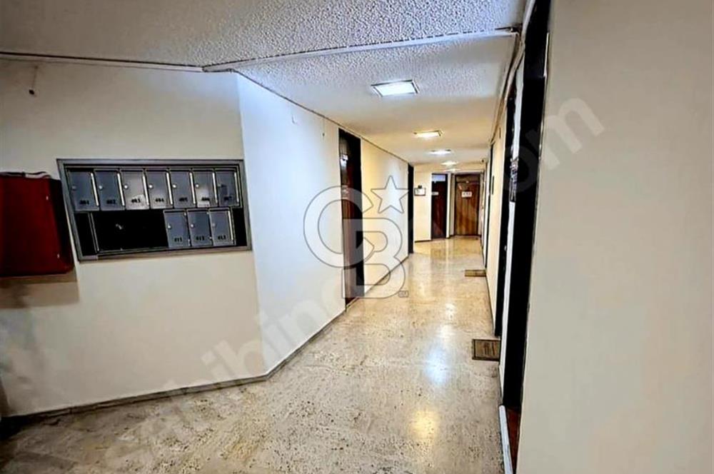 İZMİR KONAK CUMHURİYET İŞ HANI SATILIK OFİS