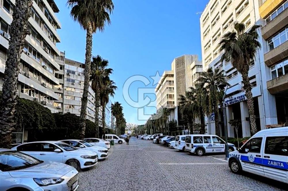 İZMİR KONAK CUMHURİYET İŞ HANI SATILIK OFİS