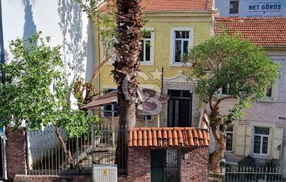 Bayraklı İzban Yanı Kiralık 2 Katlı Tarihi Müstakil Taş Bina