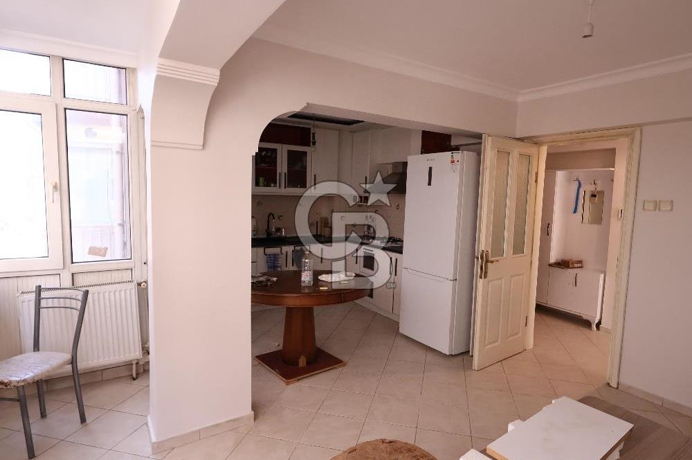 İnönü Cd. üzeri Göztepe Stadı karşısı mükemmel konumlu kiralık..