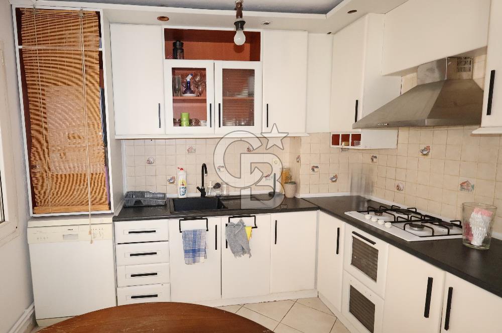 İnönü Cd. üzeri Göztepe Stadı karşısı mükemmel konumlu kiralık..