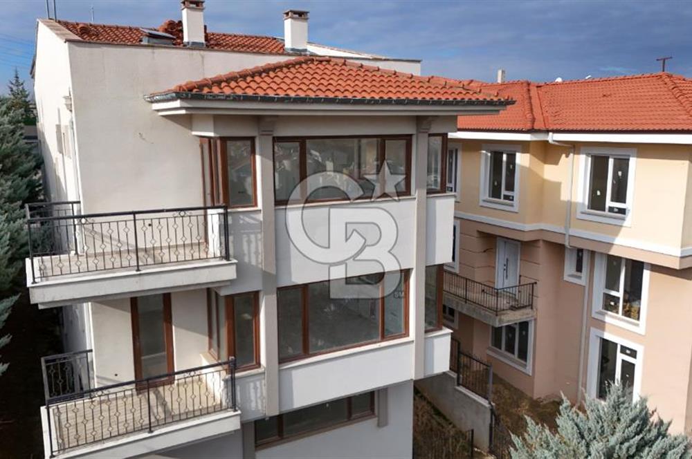 BEYTEPE MERKEZİ LOKASYONDA İLERİ NATAMAM 6+2 VİLLA 