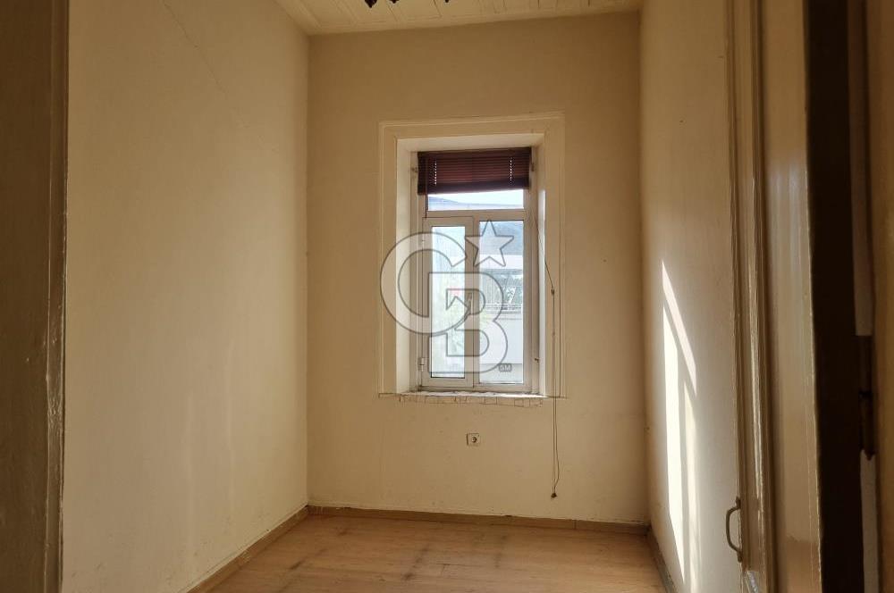 Bayraklı İzban Yanı Kiralık 2 Katlı Tarihi Müstakil Taş Bina