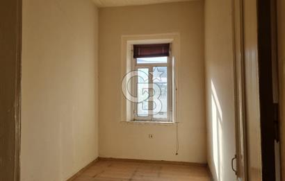 Bayraklı İzban Yanı Kiralık 2 Katlı Tarihi Müstakil Taş Bina