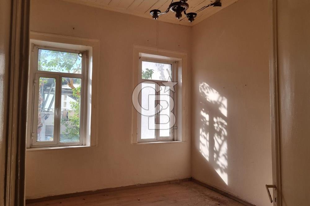 Bayraklı İzban Yanı Kiralık 2 Katlı Tarihi Müstakil Taş Bina