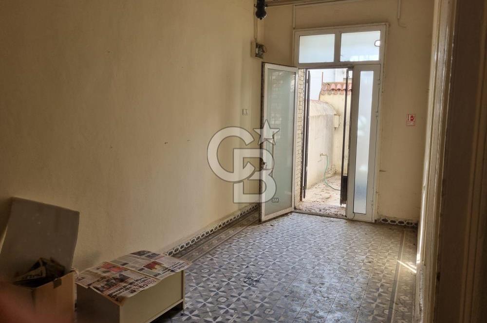 Bayraklı İzban Yanı Kiralık 2 Katlı Tarihi Müstakil Taş Bina