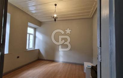 Bayraklı İzban Yanı Kiralık 2 Katlı Tarihi Müstakil Taş Bina