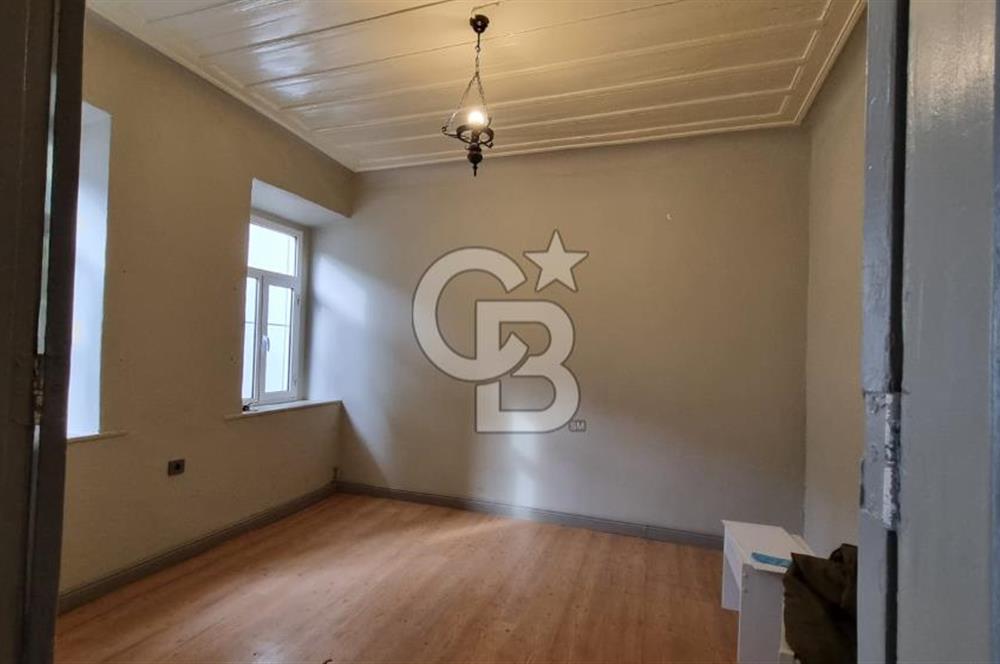 Bayraklı İzban Yanı Kiralık 2 Katlı Tarihi Müstakil Taş Bina