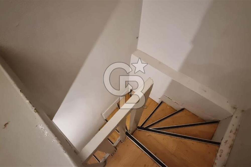 Bayraklı İzban Yanı Kiralık 2 Katlı Tarihi Müstakil Taş Bina