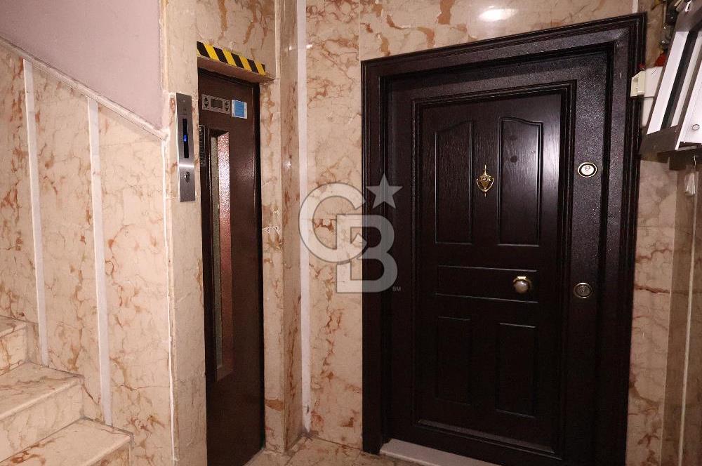 İnönü Cd. üzeri Göztepe Stadı karşısı mükemmel konumlu kiralık..