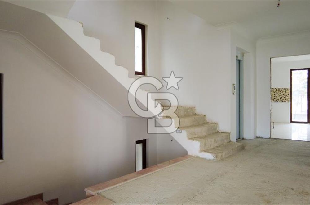 BEYTEPE MERKEZİ LOKASYONDA İLERİ NATAMAM 6+2 VİLLA 