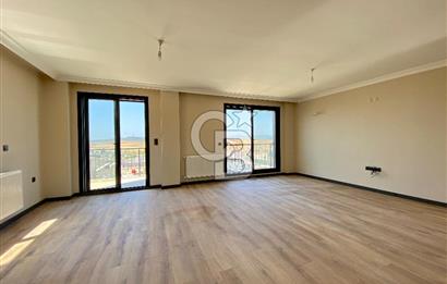 Seferihisar Iyonya Konakları’nda Satılık Lüks 5+2 Villa – Geniş Bahçe & Havuz Keyfi!