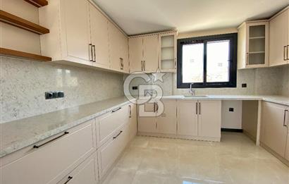 Seferihisar Iyonya Konakları’nda Satılık Lüks 5+2 Villa – Geniş Bahçe & Havuz Keyfi!