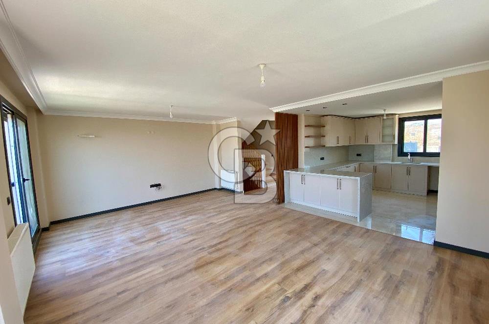 Seferihisar Iyonya Konakları’nda Satılık Lüks 5+2 Villa – Geniş Bahçe & Havuz Keyfi!