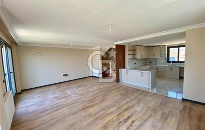 Seferihisar Iyonya Konakları’nda Satılık Lüks 5+2 Villa – Geniş Bahçe & Havuz Keyfi!