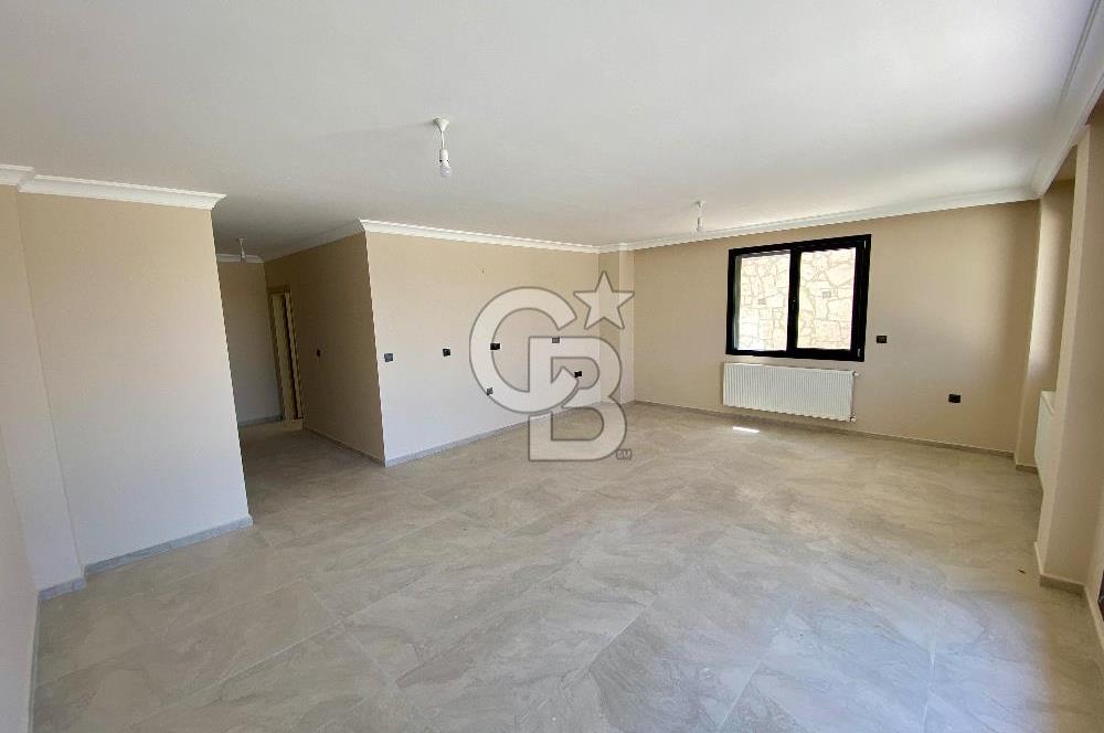 Seferihisar Iyonya Konakları’nda Satılık Lüks 5+2 Villa – Geniş Bahçe & Havuz Keyfi!