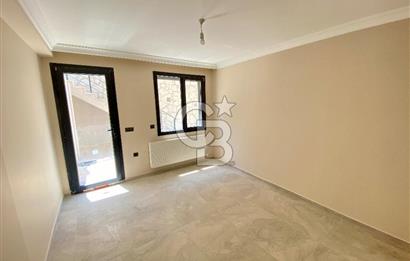 Seferihisar Iyonya Konakları’nda Satılık Lüks 5+2 Villa – Geniş Bahçe & Havuz Keyfi!