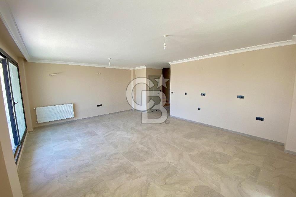 Seferihisar Iyonya Konakları’nda Satılık Lüks 5+2 Villa – Geniş Bahçe & Havuz Keyfi!