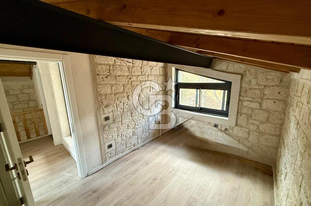 Urla Balıklıova – Çınar Konaklarında Satılık Villa