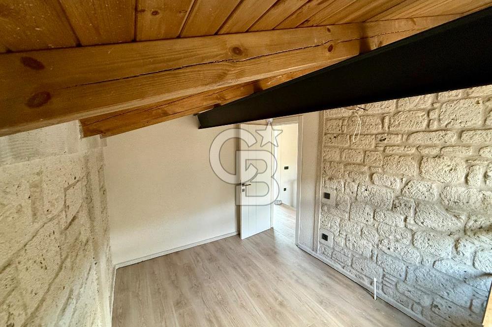 Urla Balıklıova – Çınar Konaklarında Satılık Villa