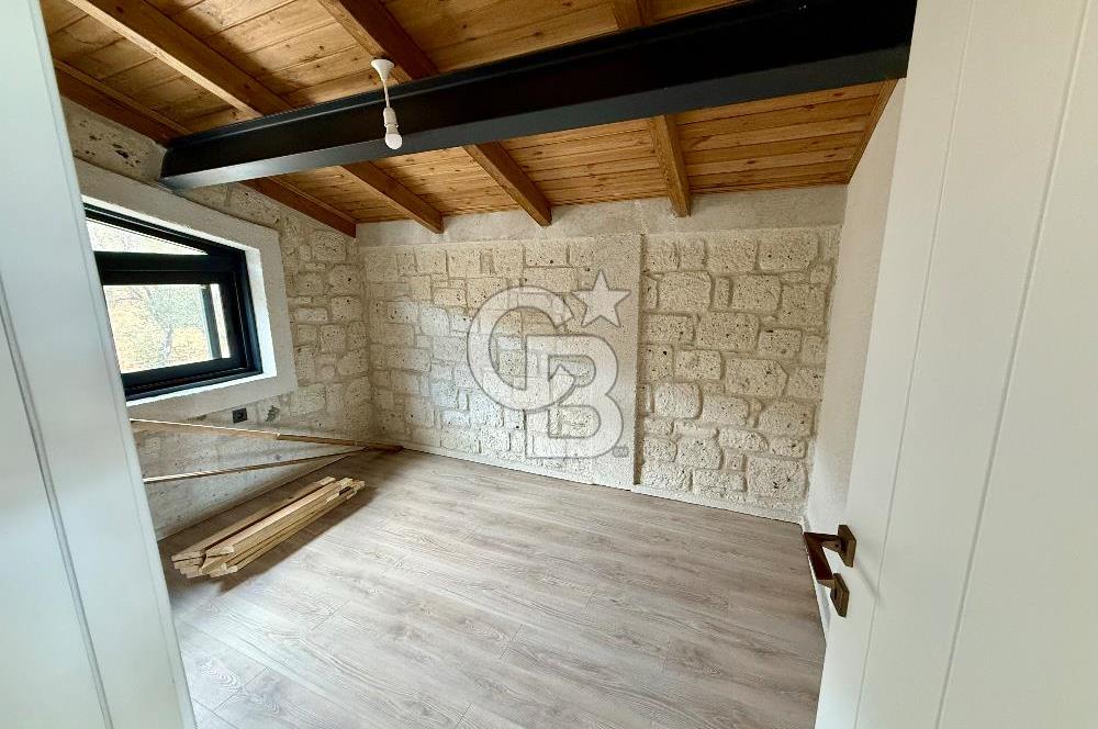 Urla Balıklıova – Çınar Konaklarında Satılık Villa