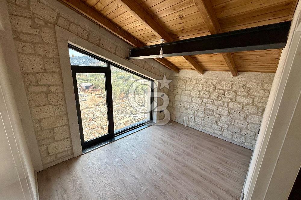 Urla Balıklıova – Çınar Konaklarında Satılık Villa