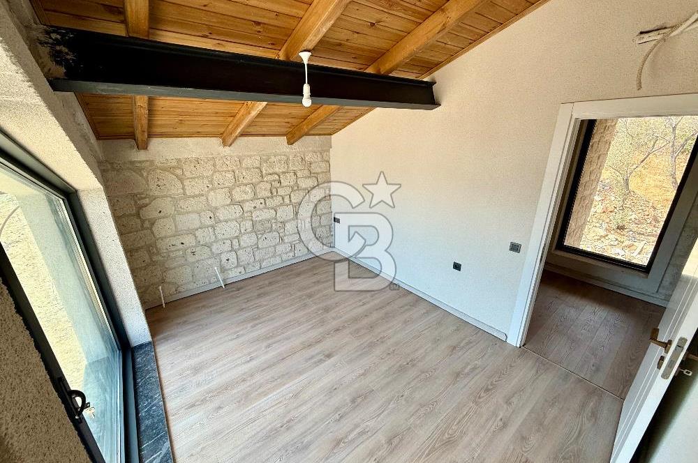 Urla Balıklıova – Çınar Konaklarında Satılık Villa