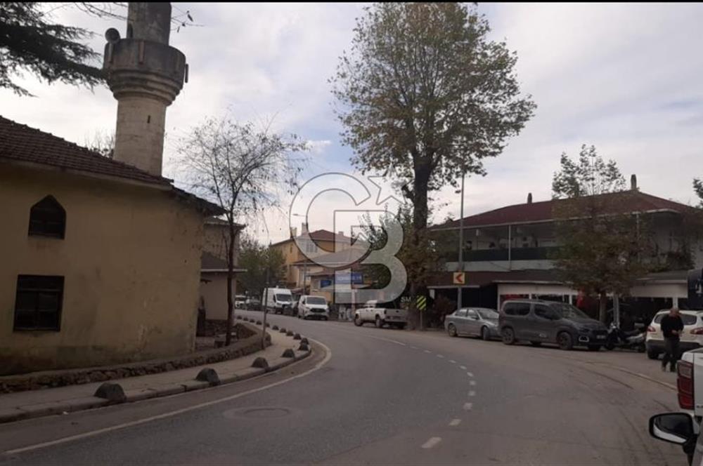 Çekmeköy Sırapınarda Üçkat Villa İmarlı Arsa