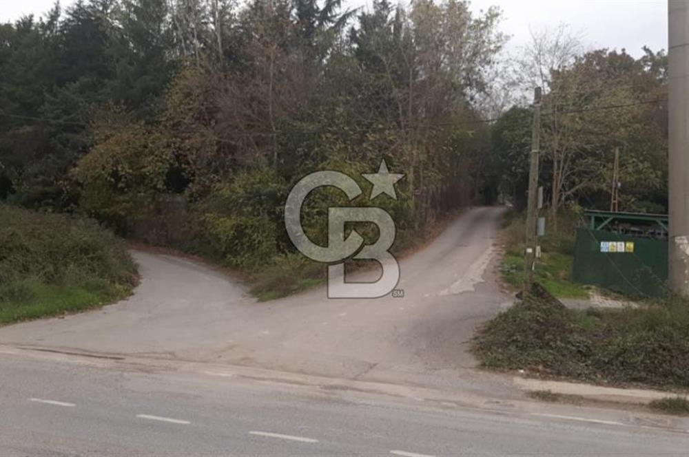 Çekmeköy Sırapınarda Üçkat Villa İmarlı Arsa