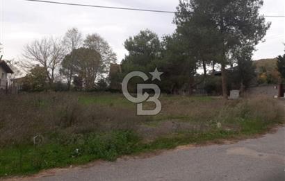 Çekmeköy Sırapınarda Üçkat Villa İmarlı Arsa