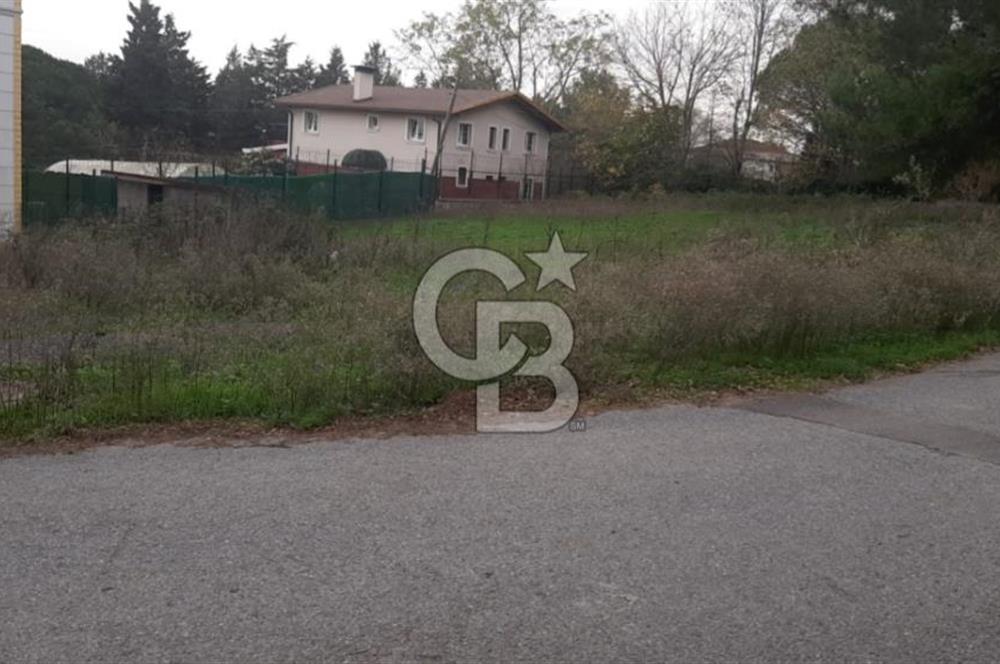 Çekmeköy Sırapınarda Üçkat Villa İmarlı Arsa