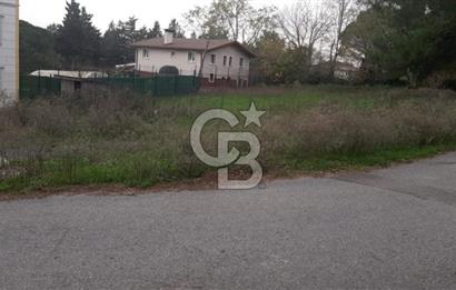 Çekmeköy Sırapınarda Üçkat Villa İmarlı Arsa
