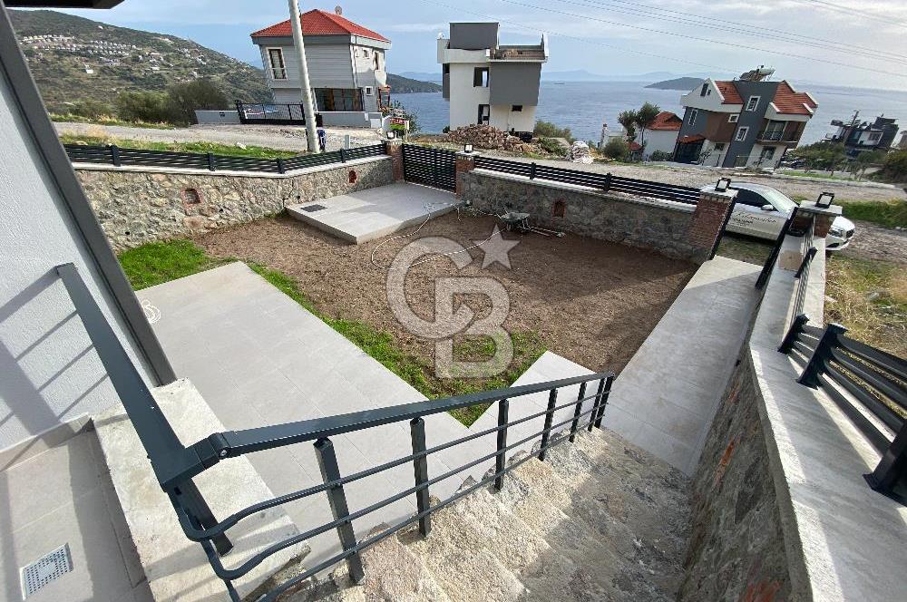 Dikili Çandarlı'da Müstakil Tripleks 3+2 Villa