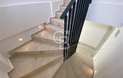 Dikili Çandarlı'da Müstakil Tripleks 3+2 Villa