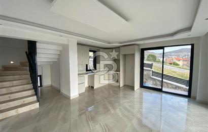 Dikili Çandarlı'da Müstakil Tripleks 3+2 Villa