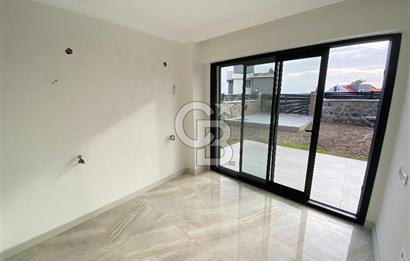 Dikili Çandarlı'da Müstakil Tripleks 3+2 Villa