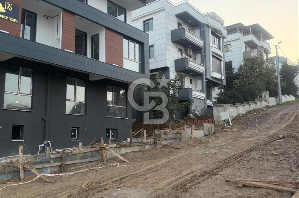 YALOVA ÇİFTLİKKÖYDE ÜÇ KAT İMARLI GÜZEL KONUMDA SATILIK ARSA!