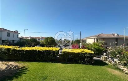 Çeşme Alaçatı`da Havuzlu Site İçerisinde 3+1 Satılık Villa