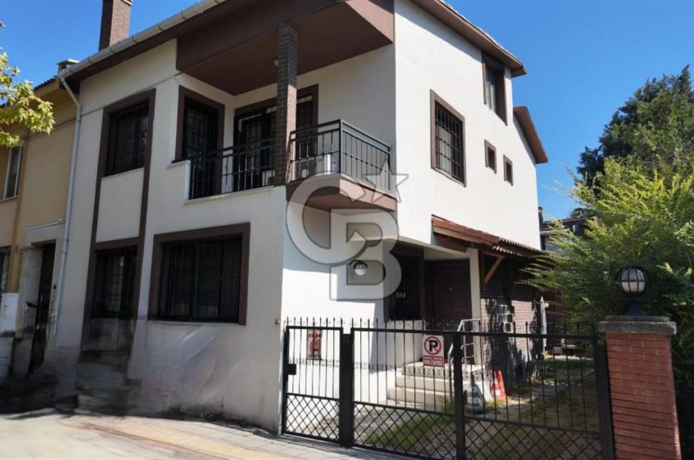 İzmir Bornova Forum AVM Yakını 4+1 Tripleks Müstakil Villa
