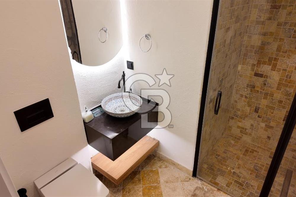 Çeşme Alaçatı Port Satılık Ters Dubleks Full Eşyalı 2+1 Villa