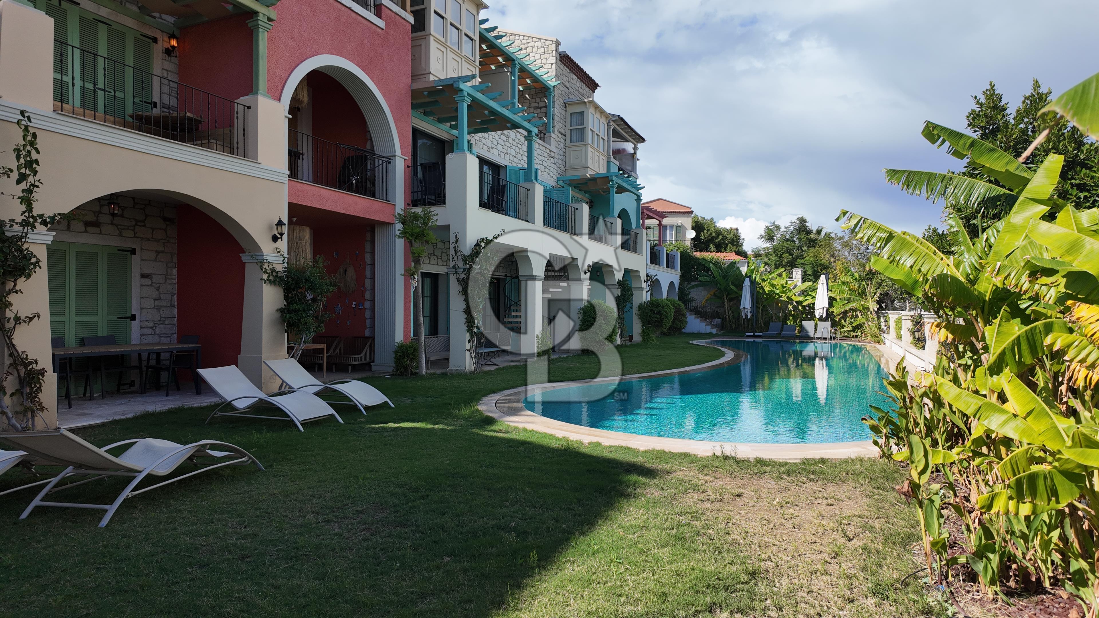 Çeşme Alaçatı Port Satılık Ters Dubleks Full Eşyalı 2+1 Villa