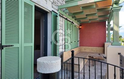 Çeşme Alaçatı Port Satılık Ters Dubleks Full Eşyalı 2+1 Villa